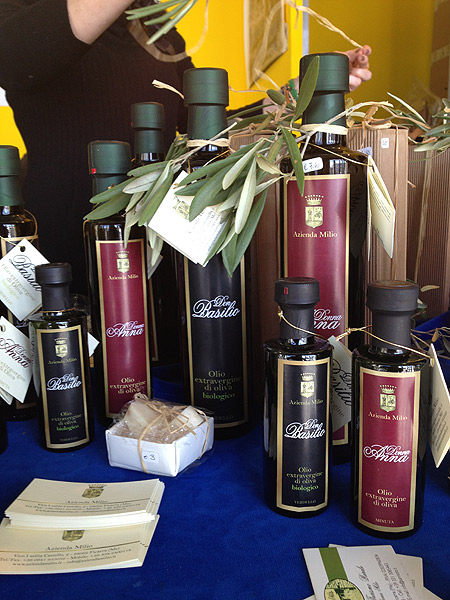 bottiglie olio extravergine di oliva
